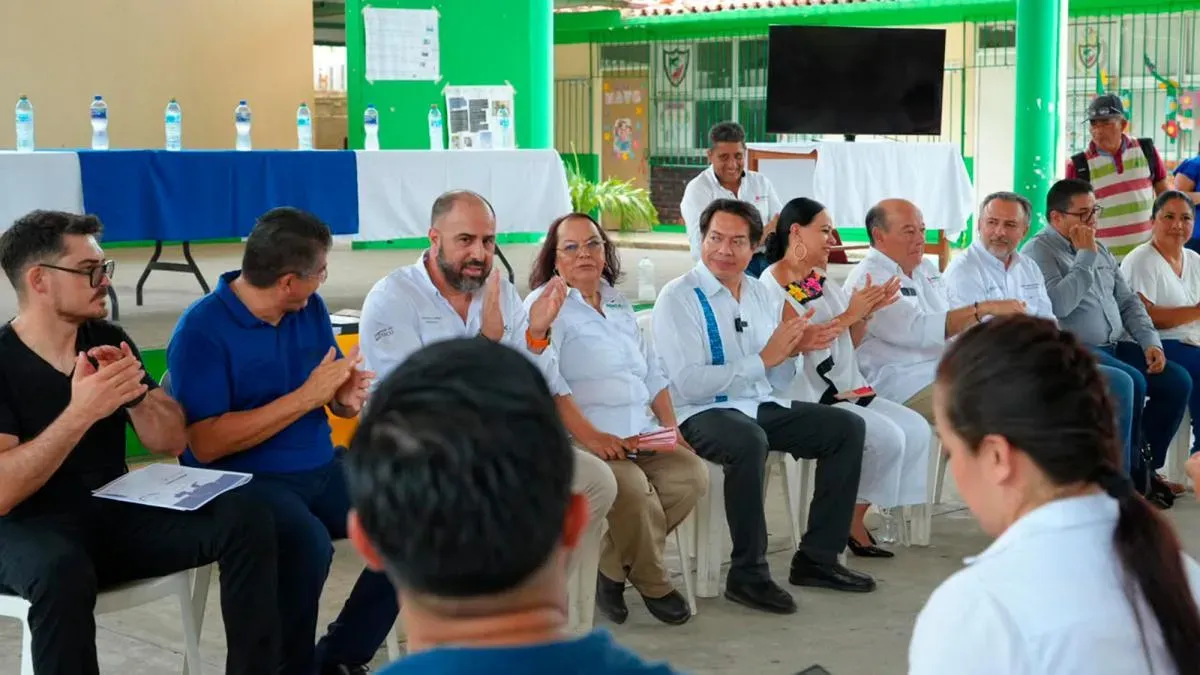 Mario Delgado y escuelas acuerdan reubicación