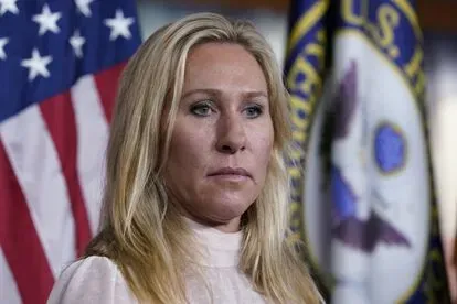 Marjorie Taylor Greene acusa a Pelosi, congresista de QAnon de tener ‘policía gazpachado’