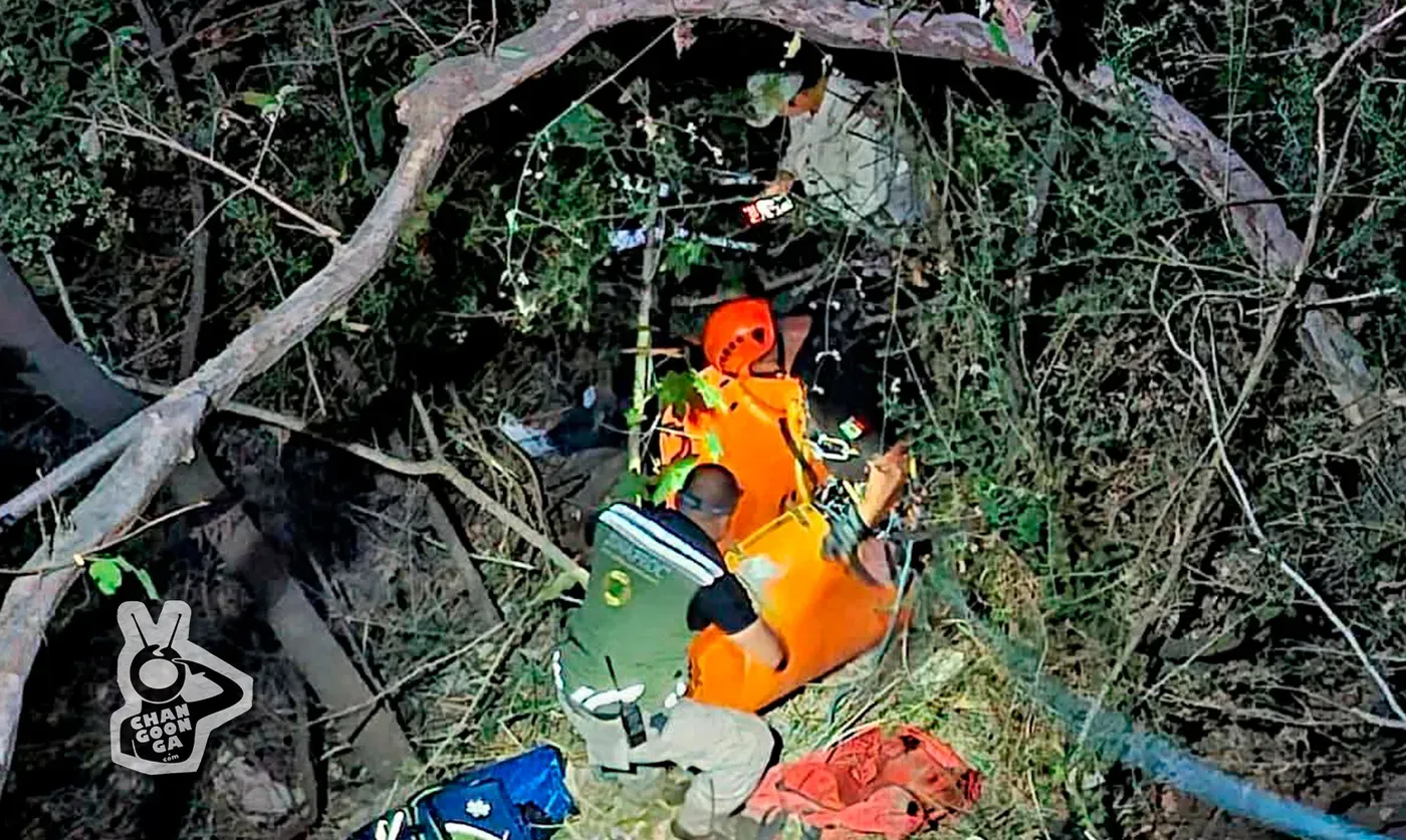 #Michoacán Paramédicos Salvan Motociclista Tras Caída