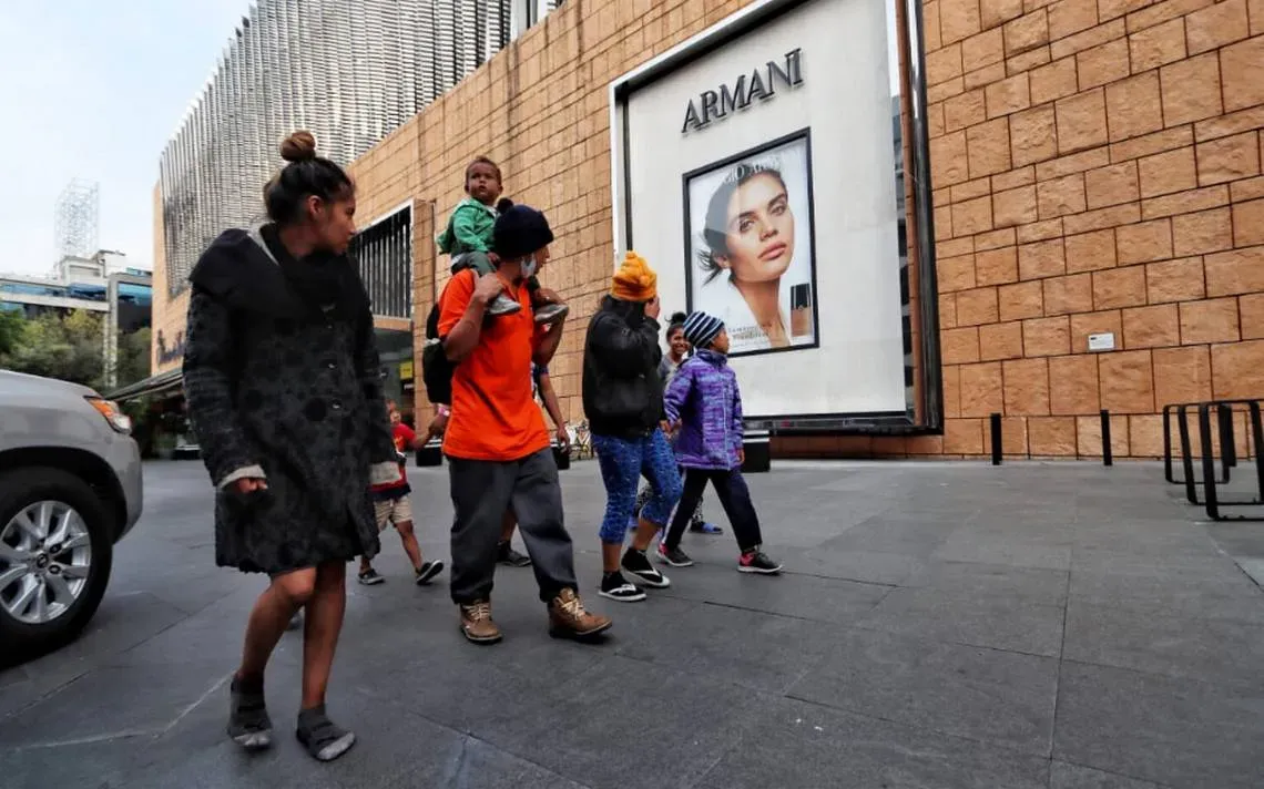 Migrantes se pasean por toda CDMX para tramitar visas humanitarias