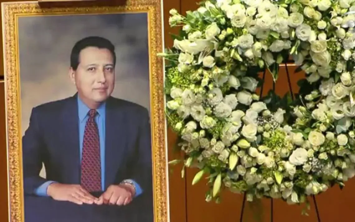 Minuto de silencio en memoria del periodista Mario Ruiz Redondo