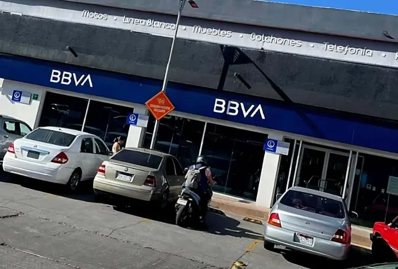 #Morelia ¡Increíble! Motoratón Robó en BBVA