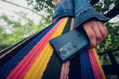 Motorola anuncia el sorprendente Motorola Edge Pro con lápiz óptico