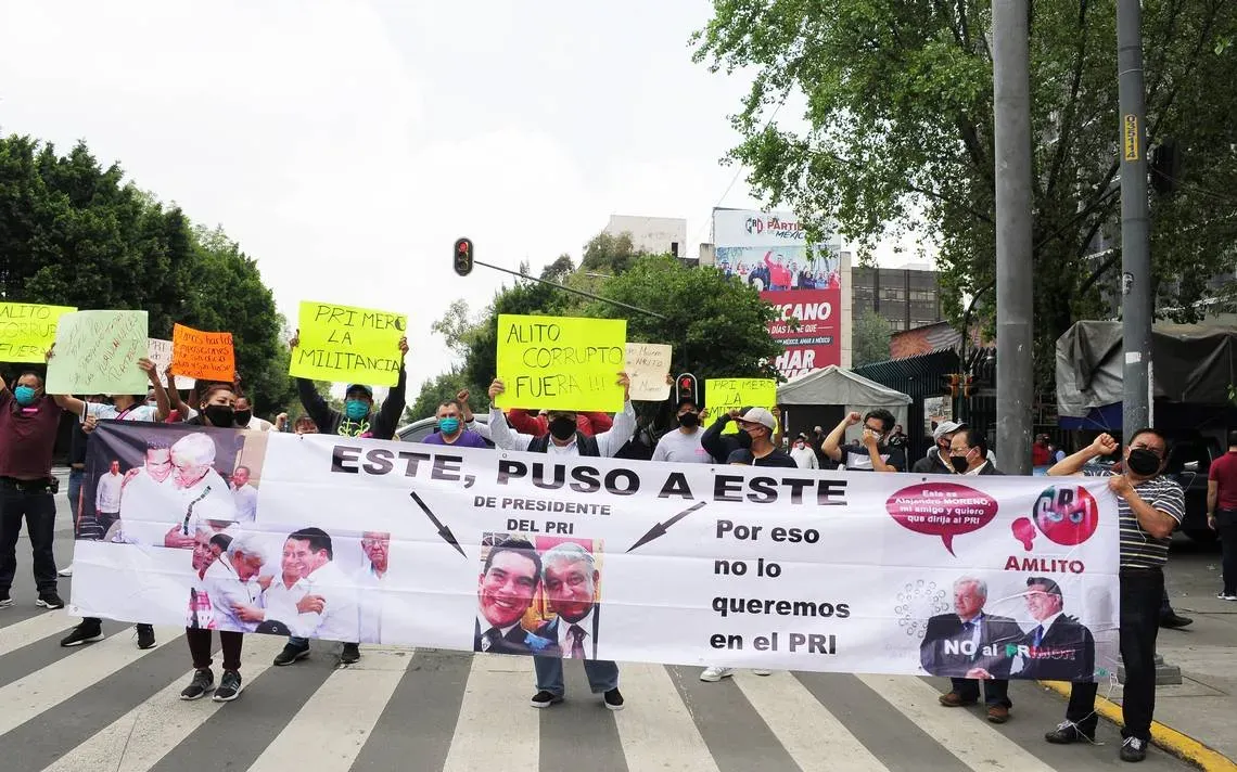 Partidos políticos pierden más del 70% de su militancia