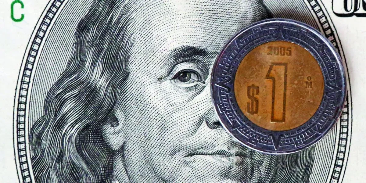 Peso cae por segunda semana consecutiva.