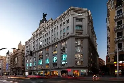 Primark sostiene mantener la opción de tiendas físicas
