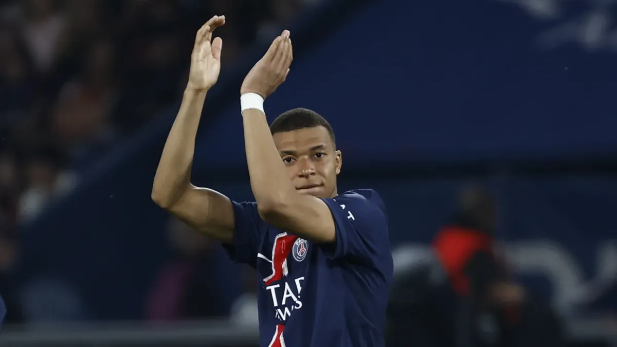 PSG acepta la multa de 61 millones a Mbappé