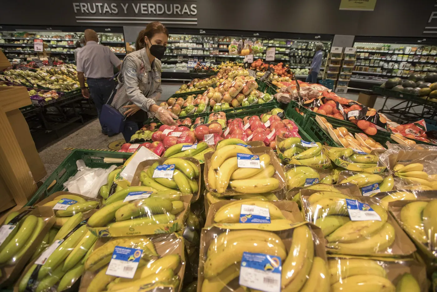 Quedan prohibidas las ventas de frutas y verduras en envases de plástico en España