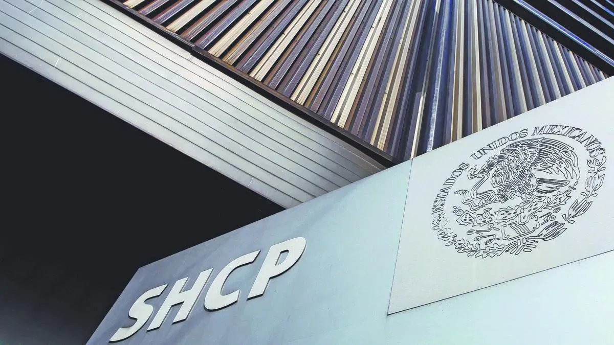 Recorte en nota advierte a Hacienda