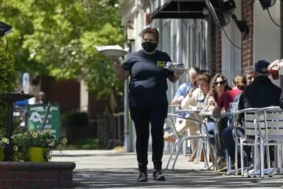 Retrocede EU en su economía un 1.4  en su tasa anual, debido a la pandemia