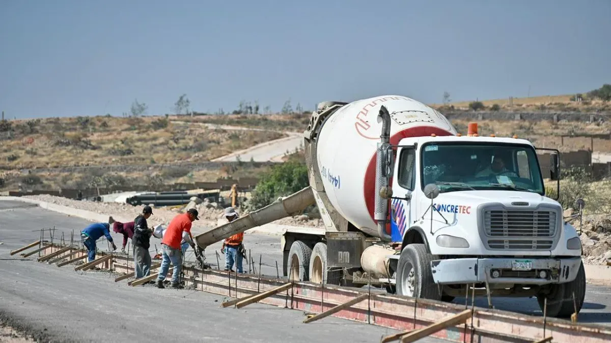 Ricardo Gallardo impulsa infraestructura vial metropolitana