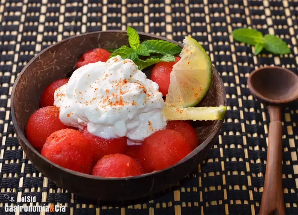 Sabores vibrantes: frescura y picante en verano