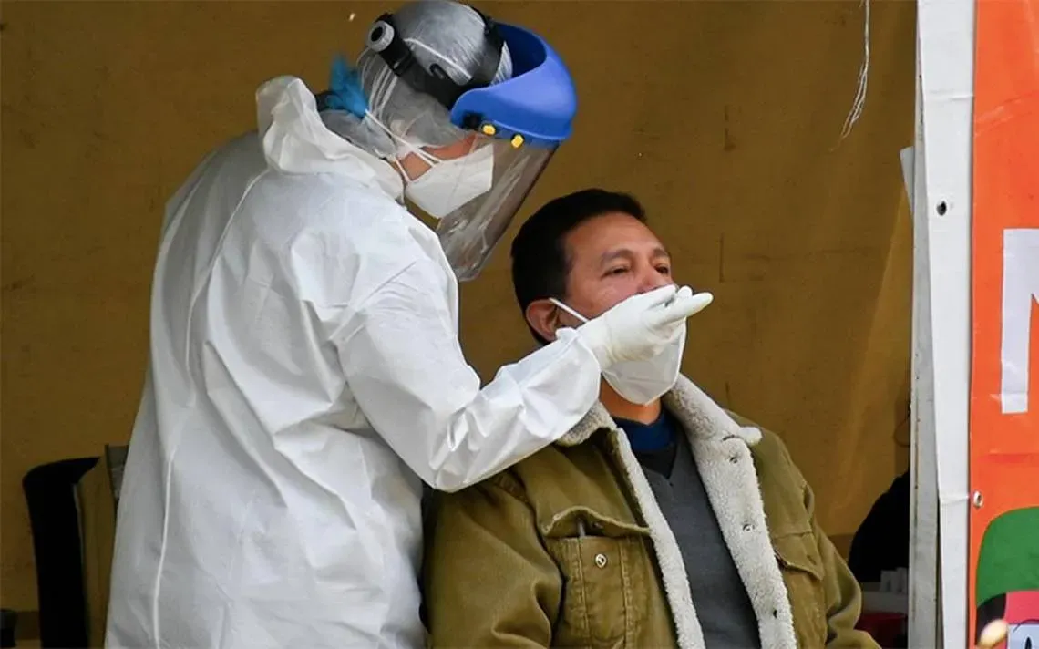 Siguen a la alta los contagios y muertes por Covid-19: SSA