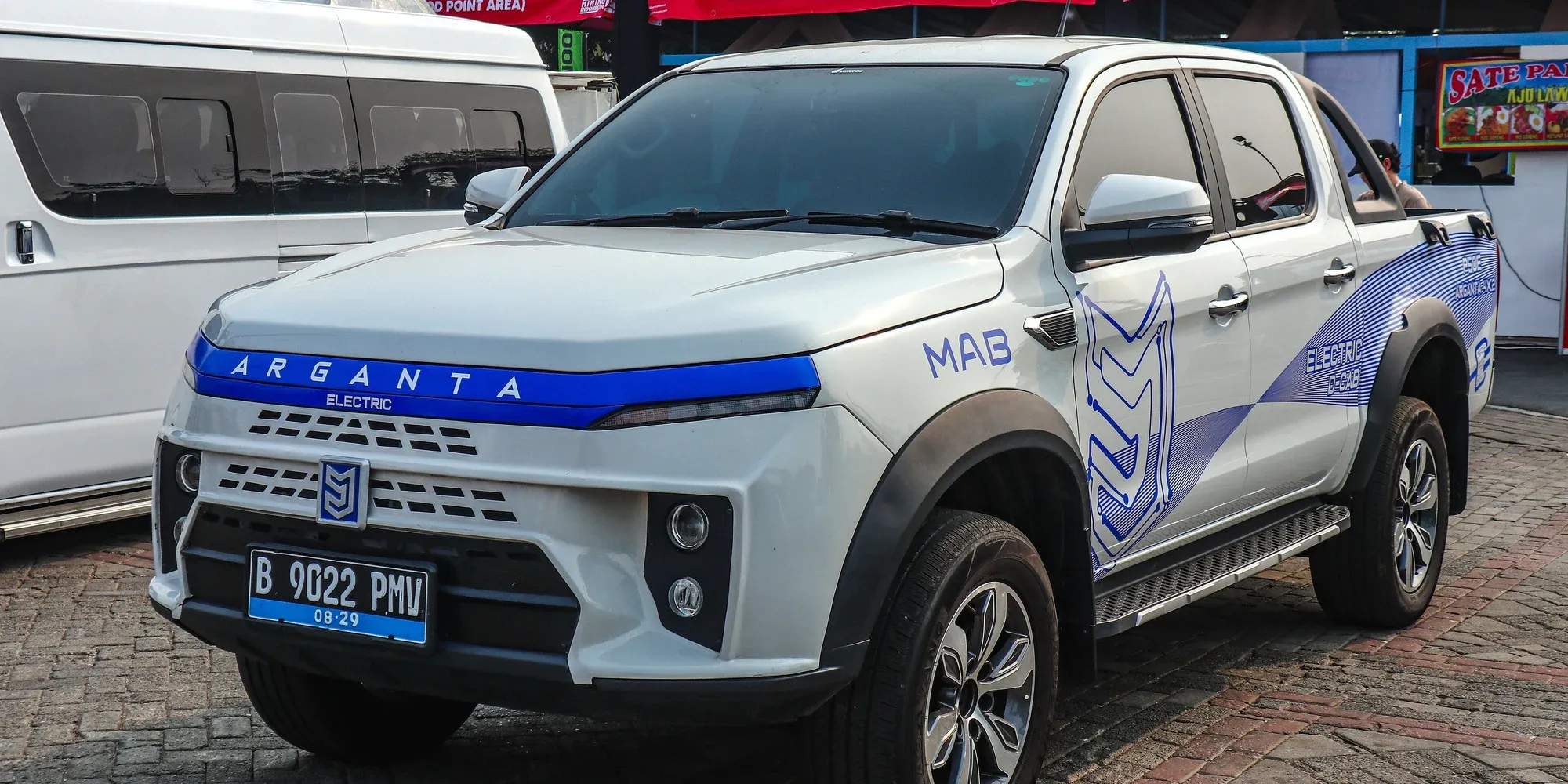 electric pickup truck