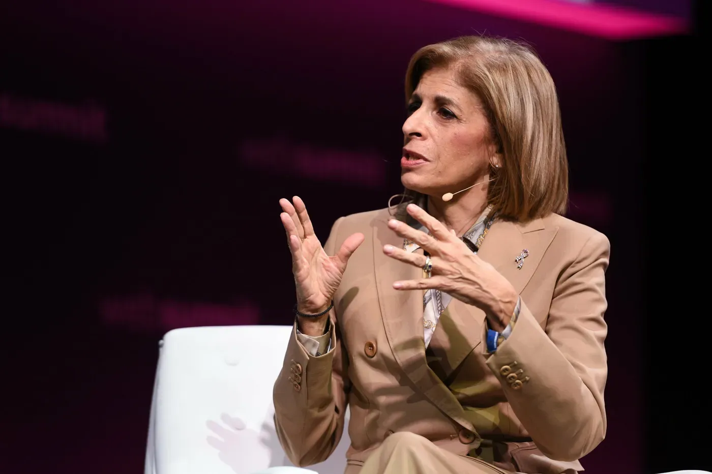 Stella Kyriakides: “El peso de ómicron es suficiente para abrumar a muchos sistemas sanitarios”