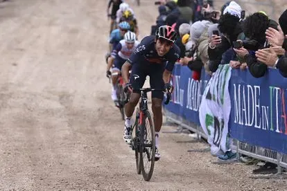 Todo el poder para Egan Bernal: etapa y maglia rosa del Giro de Italia