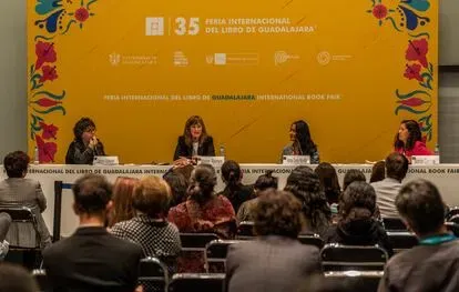 Vista general del foro EL PAÍS “La lucha de las mueres contra la discriminación” en donde participaron Gabriela Warkentin, Marion Reimers y Alma Delia Murillo, moderado por la periodista Sonia Corona 