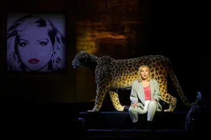Elsa Dreisig (condesa Almaviva) durante la interpretación de su aria 'Dove sono' en el tercer acto de 'Le nozze di Figaro'.