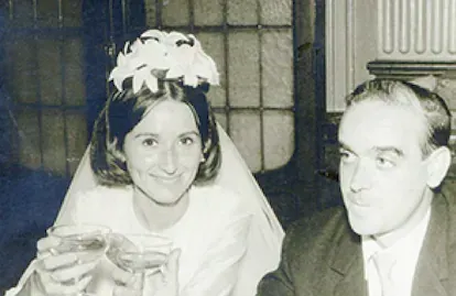 Juana y José Antonio el día de su boda, en 1964. La imagen se muestra en la web de la Fundación José Antonio Labordeta.