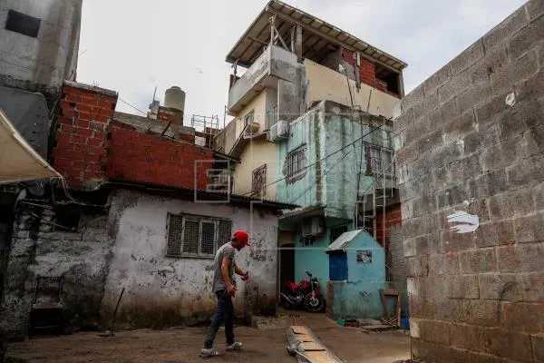 Cómo se trabaja en los barrios pobres de Argentina para reducir el consumo de drogas