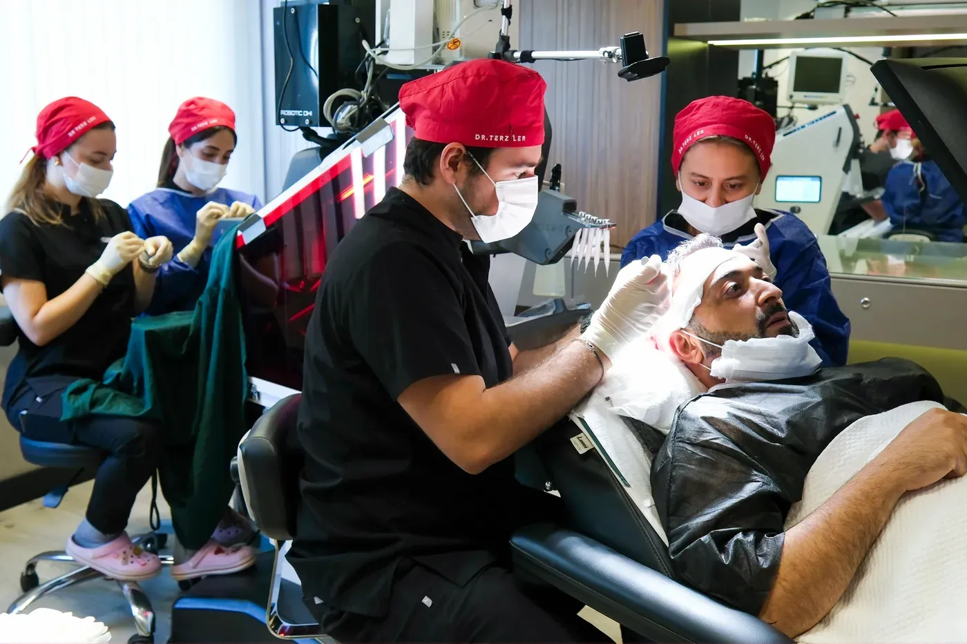 La Experiencia Exclusiva con el Dr. Terziler's Exclusive Clinic