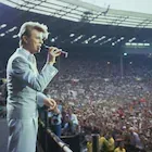 David Bowie actuando en el Live Aid en el estadio de Wembley (Londres) en 1985.