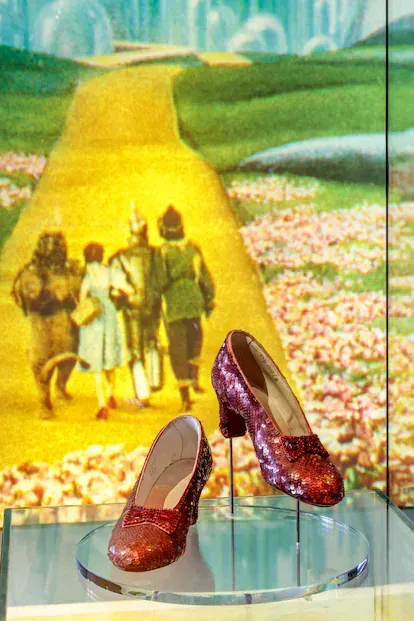 Los zapatos del personaje de Dorothy de la película 'El mago de Oz'.