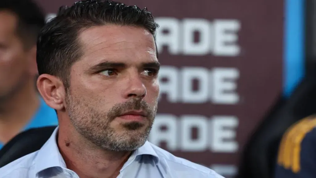 Necaxa presenta a Fernando Gago como su nuevo DT
