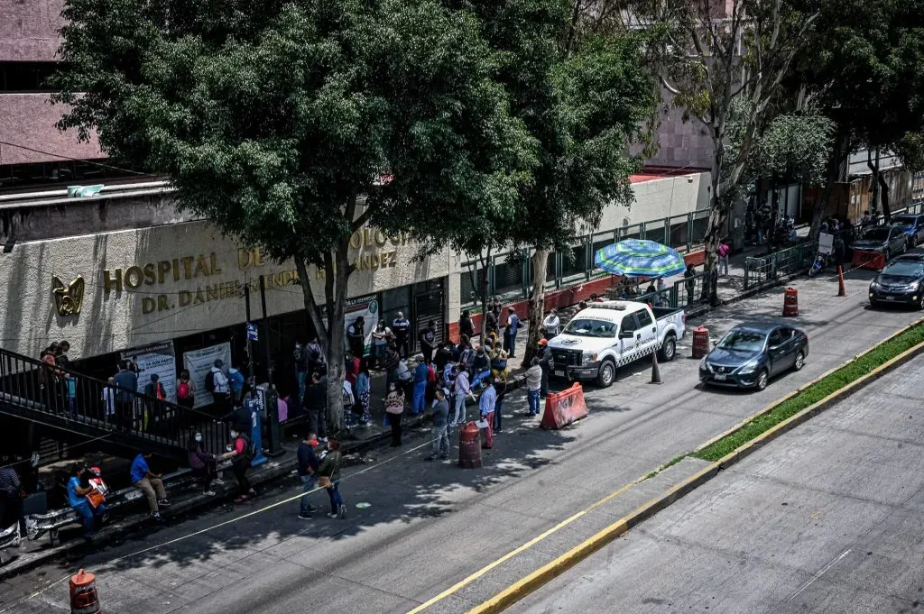 La Raza: Una ciudad médica engullida por el Covid