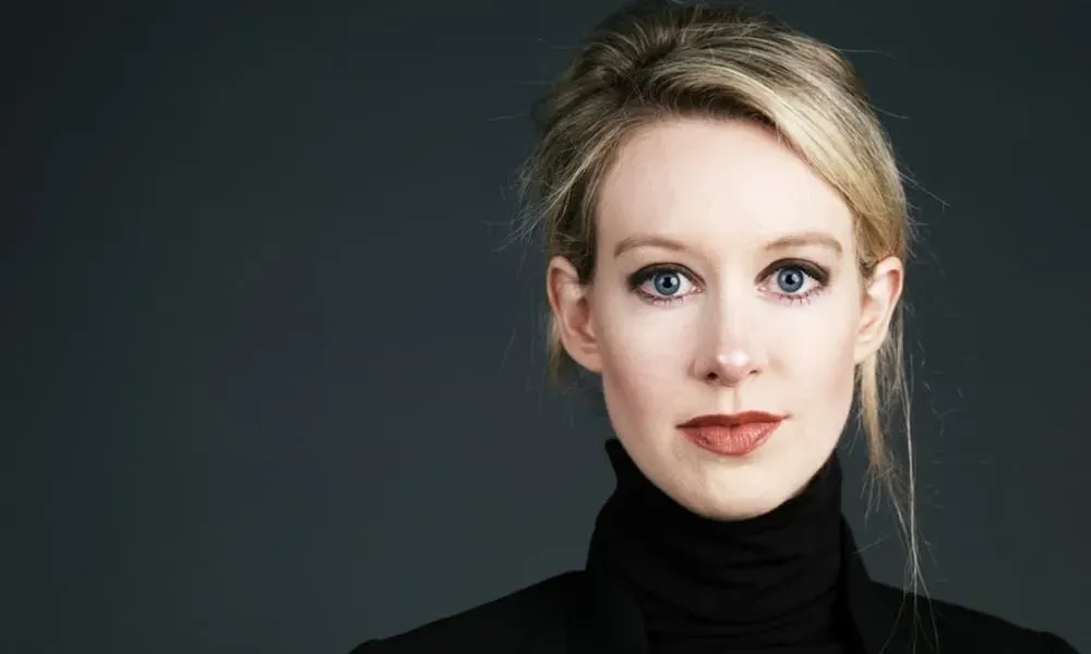 Elizabeth Holmes, fundadora de Theranos, irá a juicio por fraude