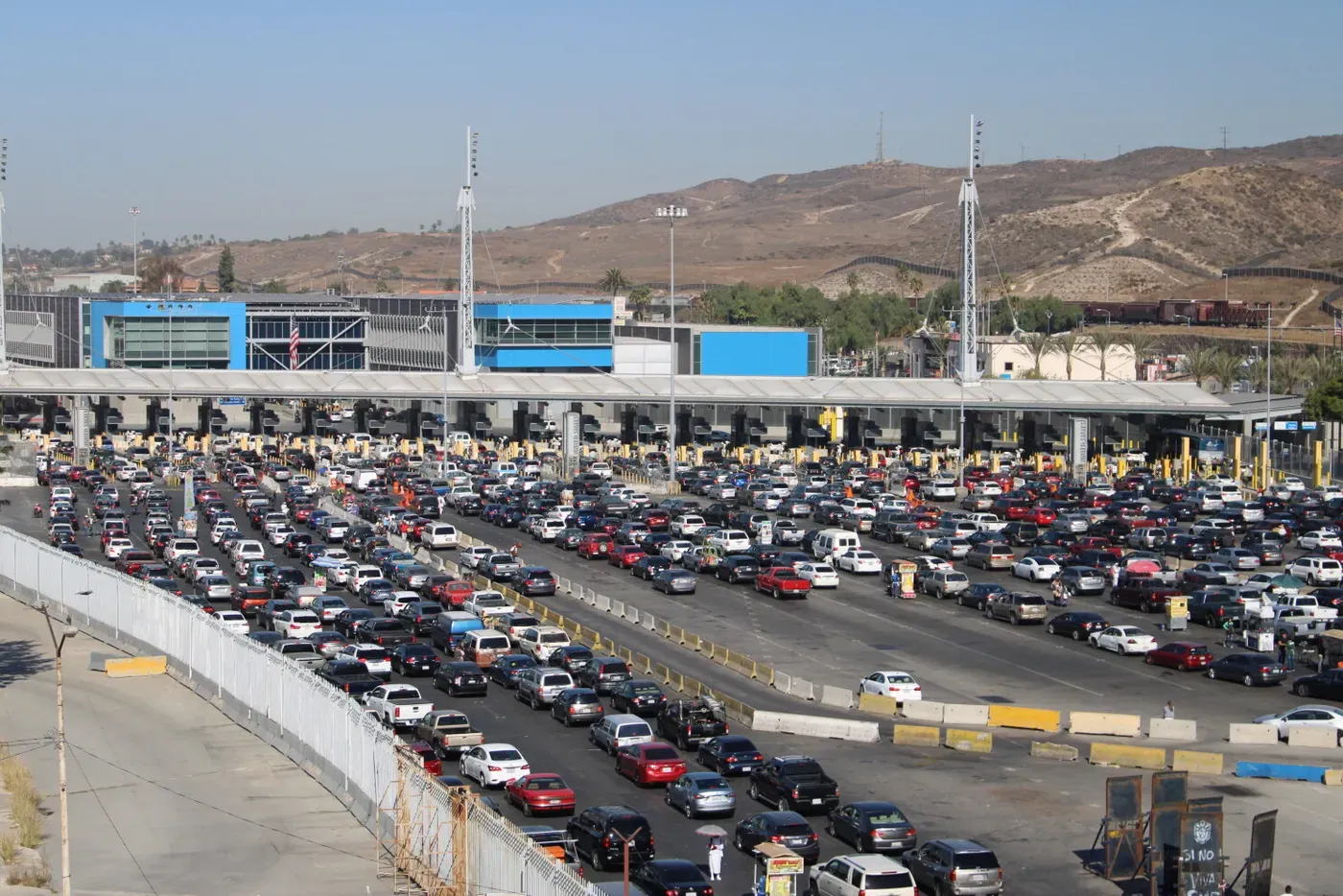 México ve probable que Estados Unidos mantenga restricción en la frontera  indefinidamente - San Diego Union-Tribune en Español