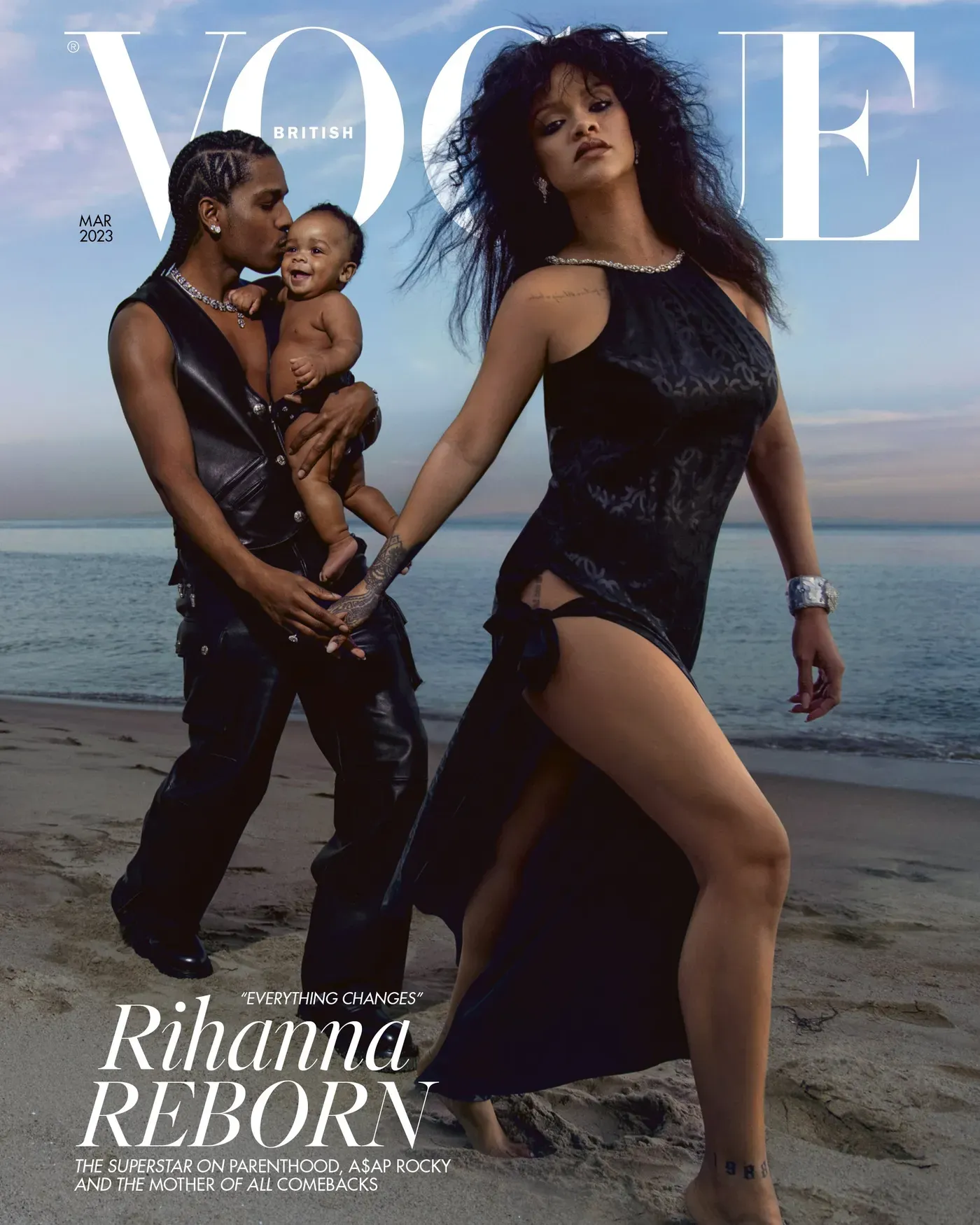 Rihanna mostró al mundo entero a su bebé