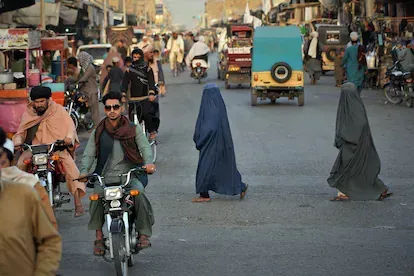 Zona comercial en el centro de Kandahar.