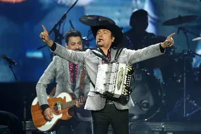 DALLAS, TX - SEPTEMBER 28: Mexican singer Jorge Hernandez performs live during a show as part of the Alejandro Fernandez and Tigres del Norte 'Rompiendo Fronteras World Tour' at American Airlines Cent