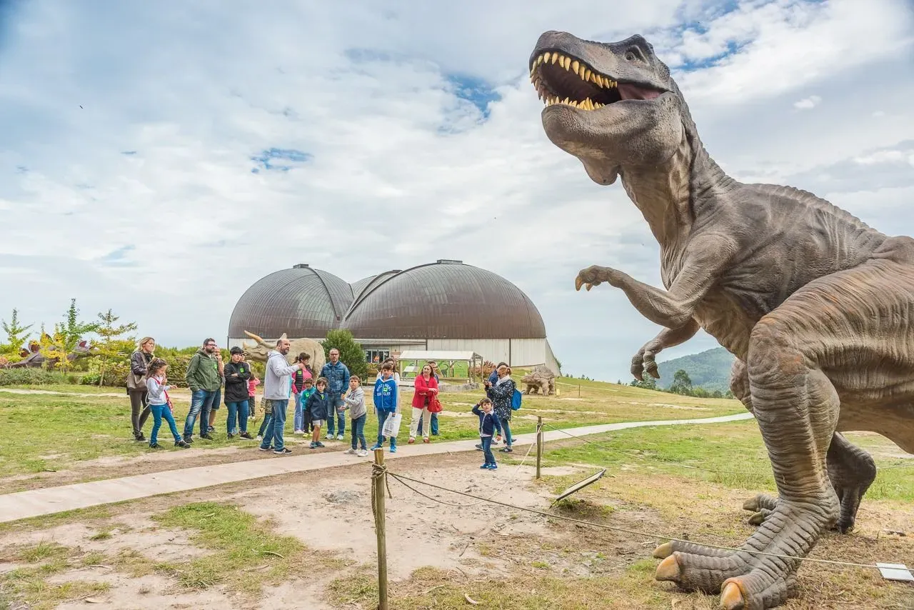 Museo del Jurásico de Asturias, un buen plan con nietos