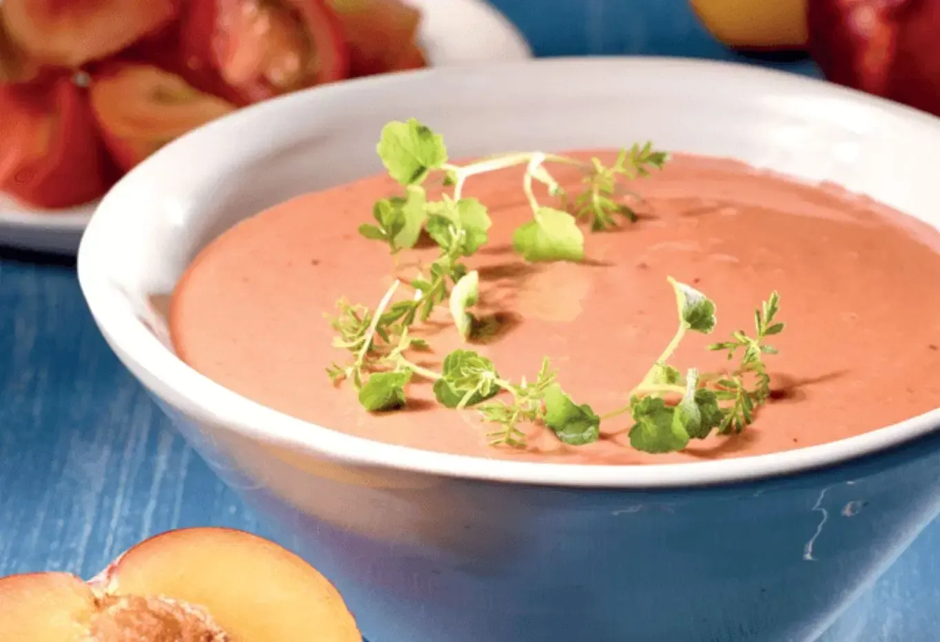 Gazpacho de melocotón y ciruelas