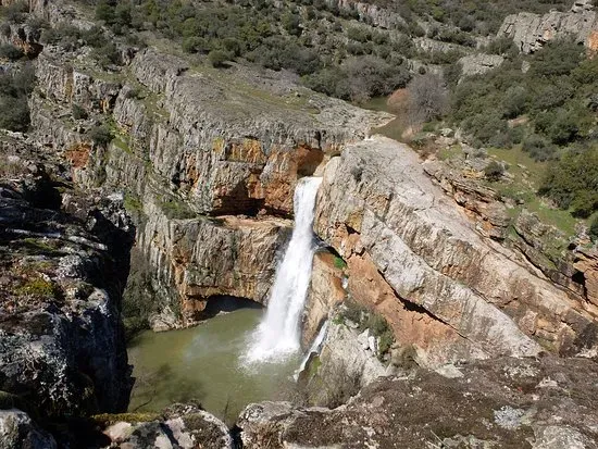 Increible paraje - Opiniones sobre Paraje Natural Cascada de Cimbarra,  Aldeaquemada, España - Comentarios - Tripadvisor
