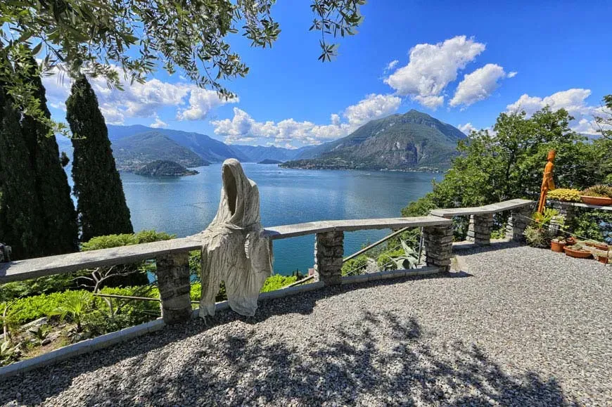 Surcar la zona central del italiano lago