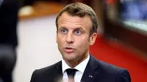 Macron se vuelca en los pueblos para tratar de conectar con el ciudadano medio