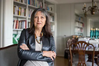 La escritora argentina, Claudia Piñeiro, en su domicilio del barrio porteño de Palermo.