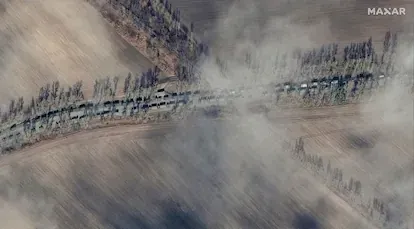 El convoy de blindados ruso hacia Kiev captado por imágenes satélite a finales de febrero.