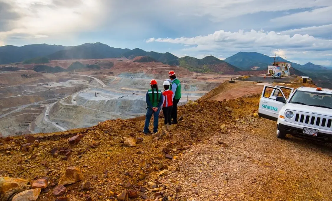 Miles de trabajadores de Grupo México continúan en mina Buenavista del Cobre  a pesar de COVID-19 - Desinformémonos