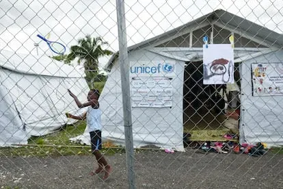 Un niño juega en un refugio para migrantes en Panamá, en octubre de 2021.