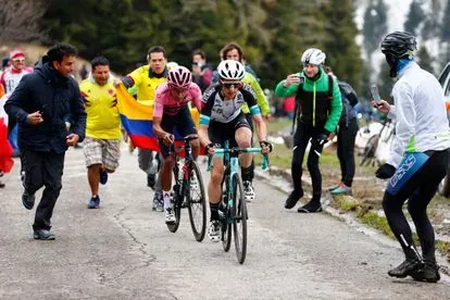Yates apareció en Zoncolan, Egan también se vio afectado