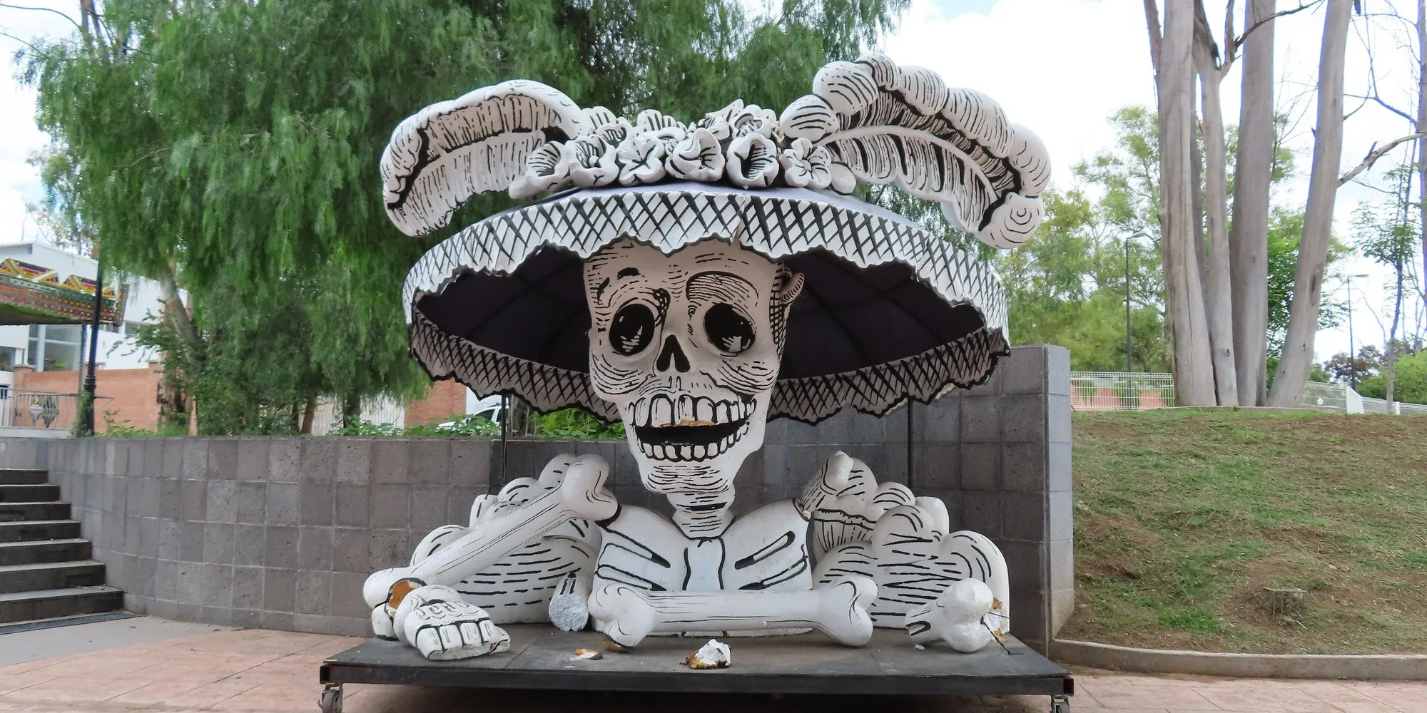 monumental Catrina
