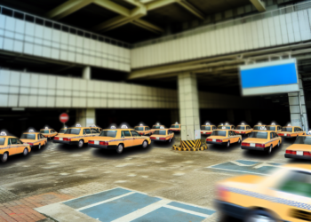 Detienen en Puebla a taxistas que atropellaron en repetidas ocasiones a un hombre hasta matarlo