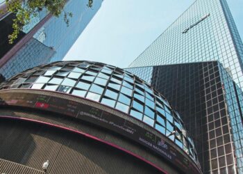 BMV avanza al inicio de una sesión de escasos negocios