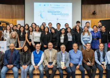 Banco Azteca participa en el Campamento de Innovación y Emprendimiento de la UNAM
