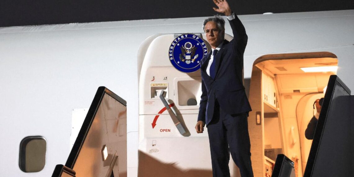 Blinken llega a Seúl en plena crisis política