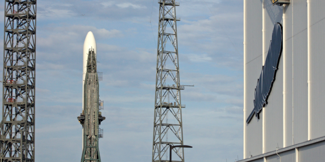 Blue Origin se prepara para el primer lanzamiento de su cohete gigante New Glenn